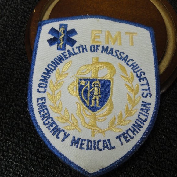 Massachusetts EMT Shoulder patch~state seal~embroidered~Nice - Picture 2 of 5